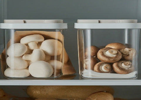 Storing mushrooms in containers